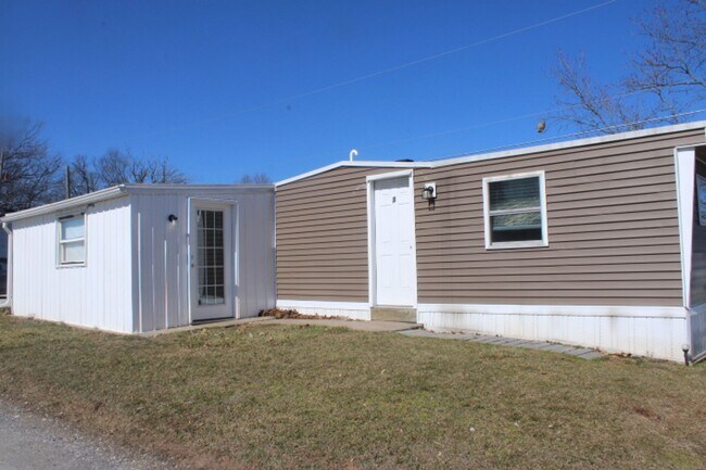 Primary Photo - 450 Ridge Rd