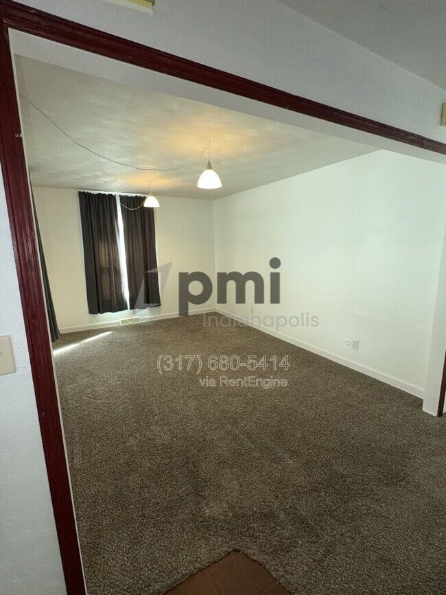 Building Photo - 635 Phaeton Pl