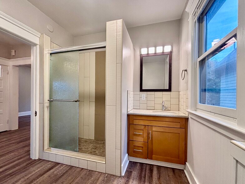 Bathroom - 718 NW 21st Ave