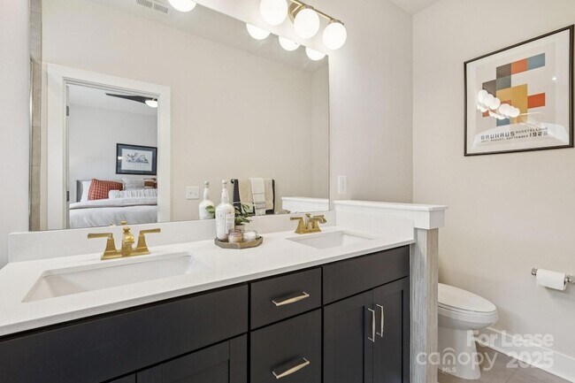 Building Photo - 12106 Brooklyn Ave