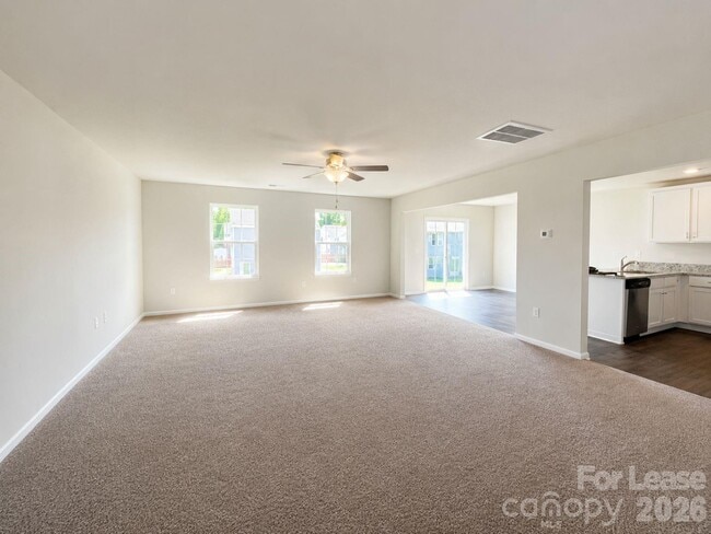 Building Photo - 5044 Wolfridge Ave