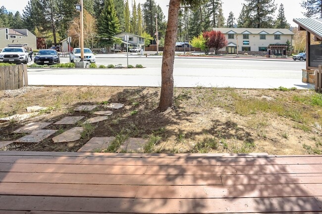 Building Photo - 42638 Moonridge Rd