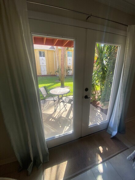 Building Photo - 1866 Toucan Way