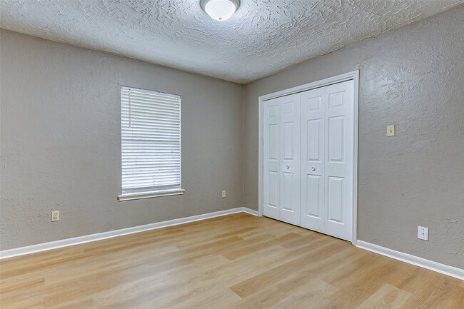 Building Photo - 31103 Alice Ln