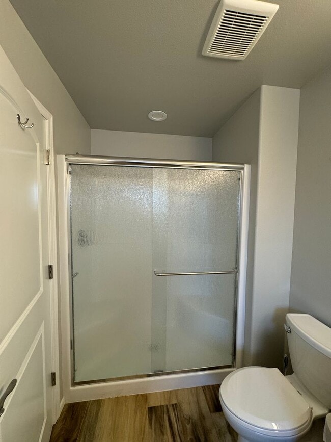 Building Photo - Newer Sutherlin 3 Bedroom 2 bath home