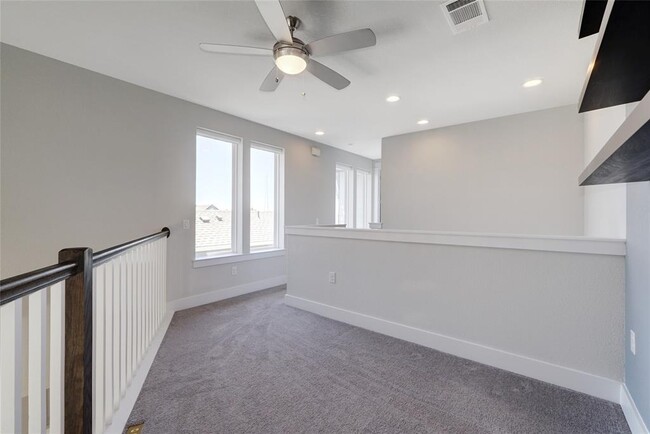 Building Photo - 12606 Red Sparrow St