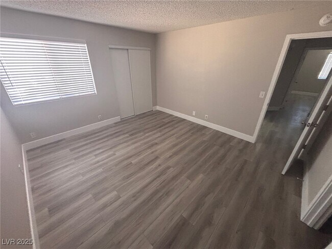 Building Photo - 3151 N Soaring Gulls Dr