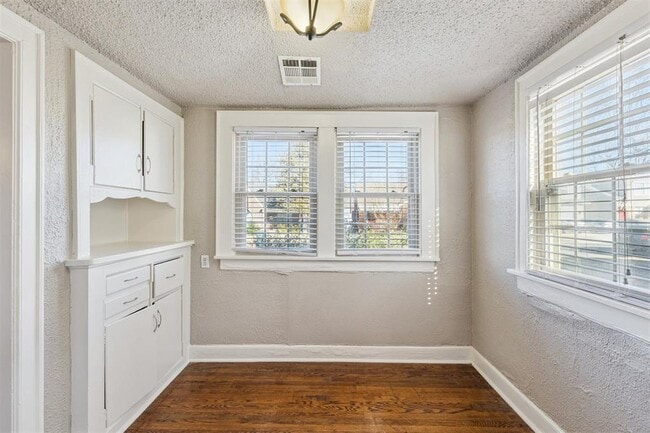 Building Photo - 1220 NW 43rd St