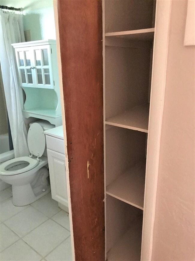 Building Photo - 5016 18th Ave S