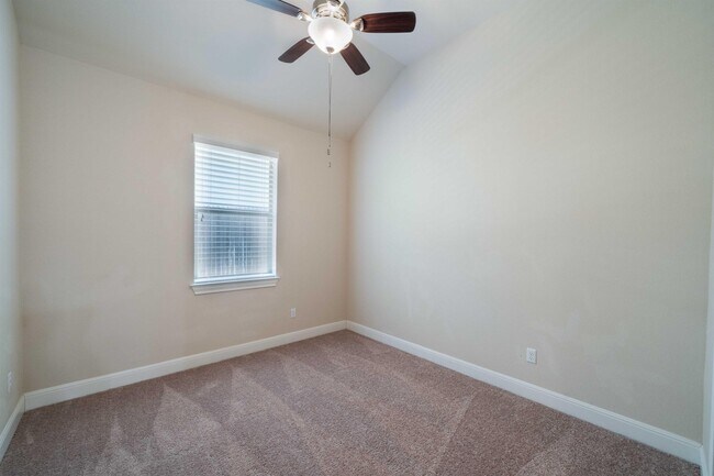 Building Photo - 3825 Vinalopo Dr