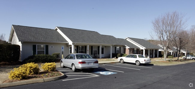 Building Photo - Kingswood