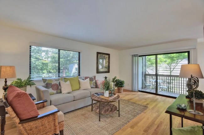 Primary Photo - 938 Clark Ave