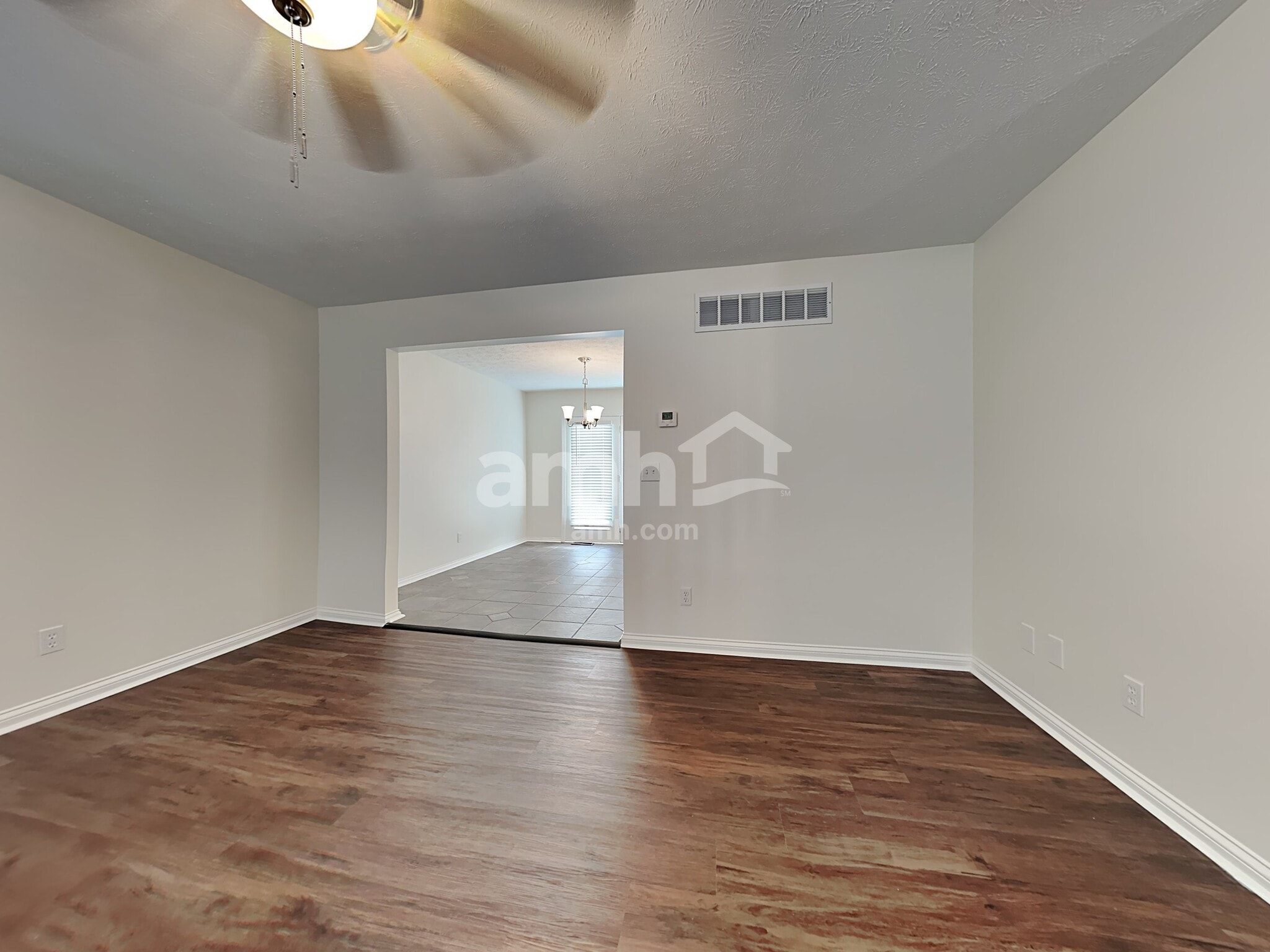 Building Photo - 2159 Glenview Dr