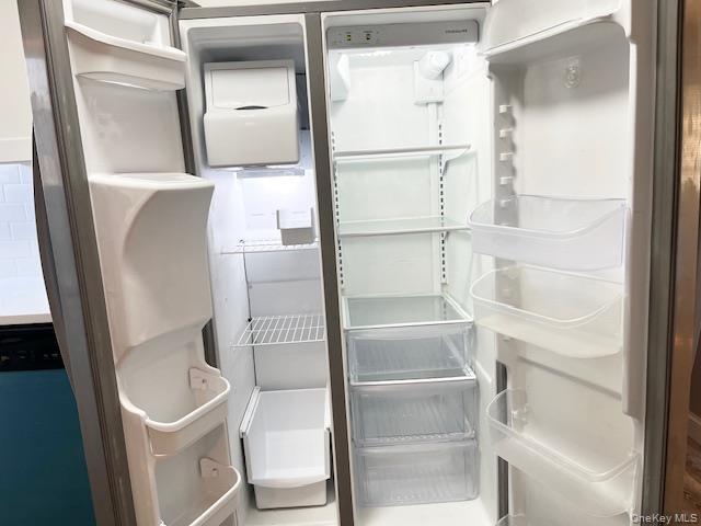 Building Photo - 862 Sunrise Hwy