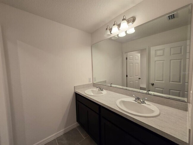 Building Photo - 4827 Noble Cypress St