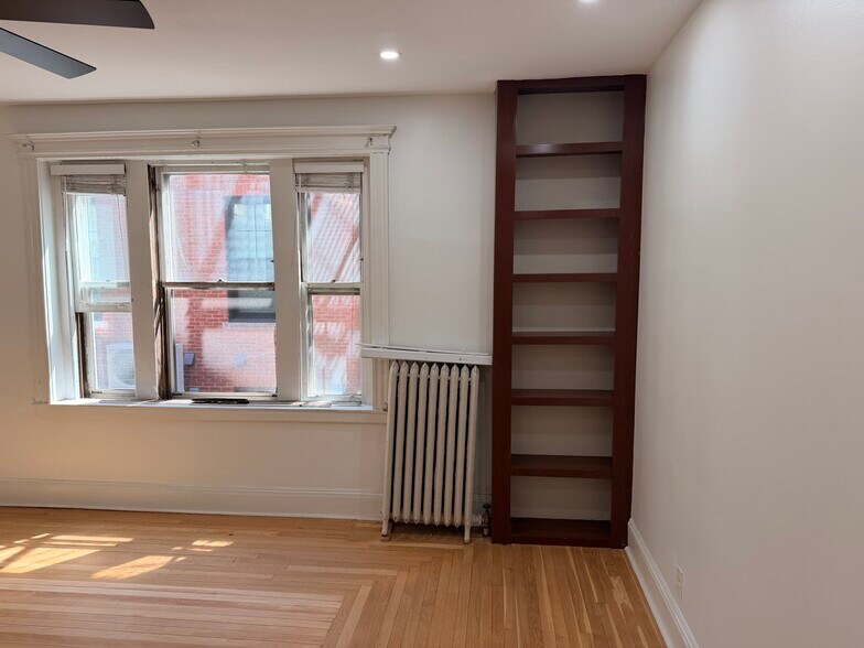 Building Photo - 1768 Beacon St