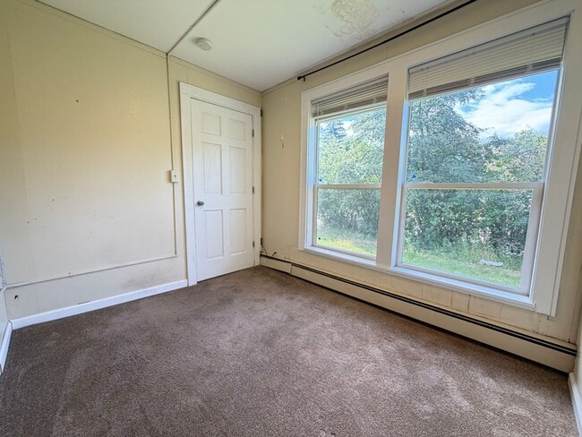 Building Photo - 3 Bedroom Walking Distance from UMD - AVAILABLE AUGUST!