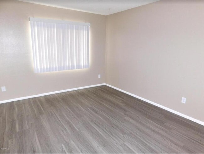 Building Photo - 4024 W Reade Ave