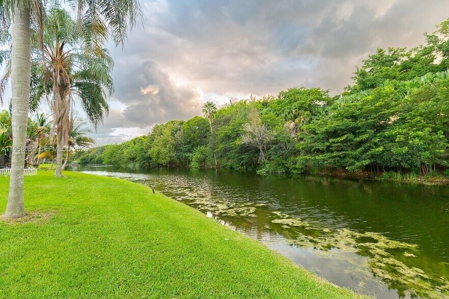 Building Photo - 4148 SW 153rd Ter