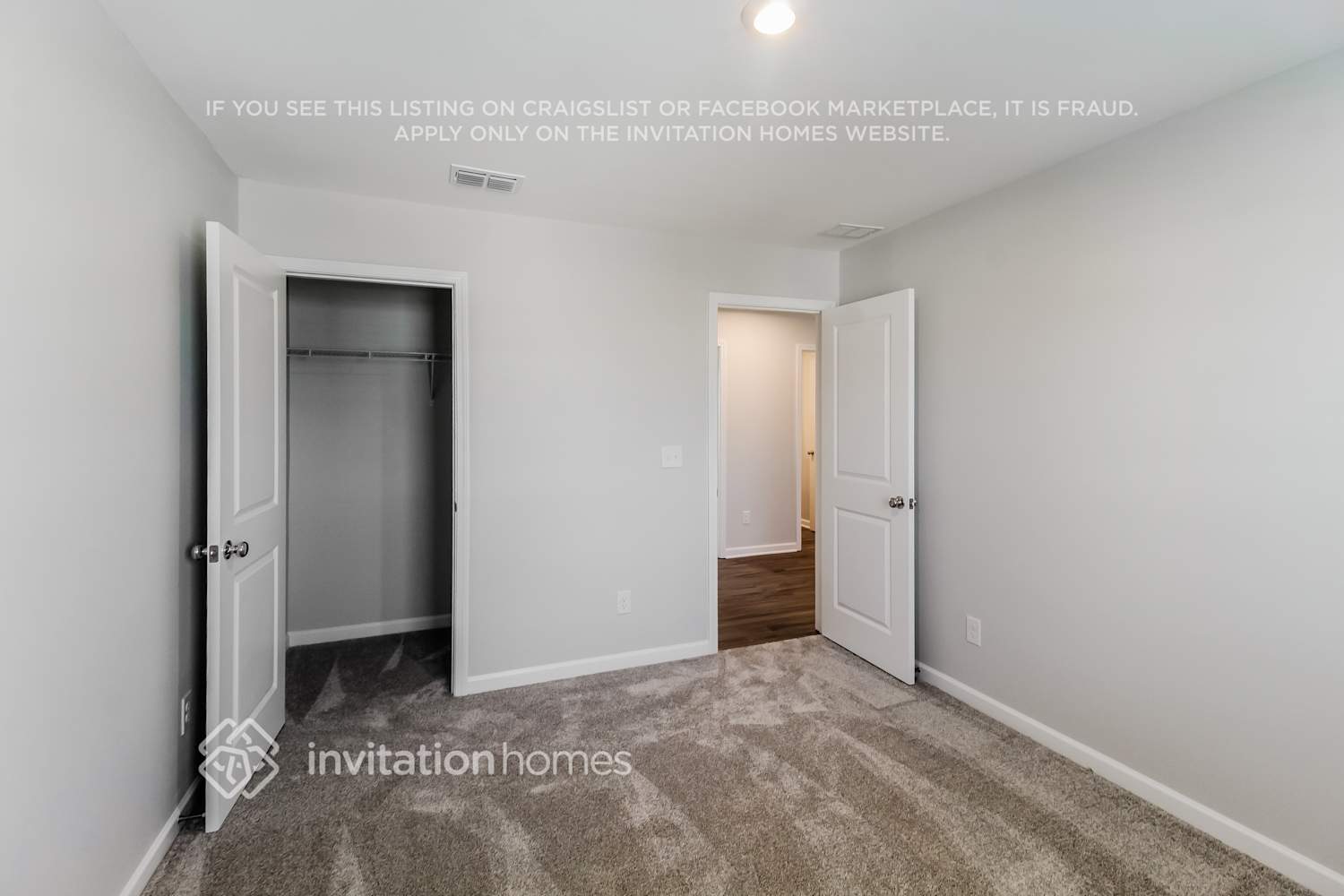 Building Photo - 2119 Blackbird Cir