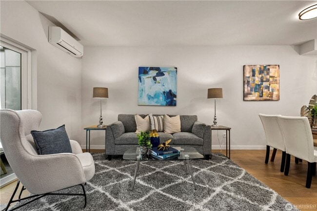 Building Photo - 105 NW 39th St