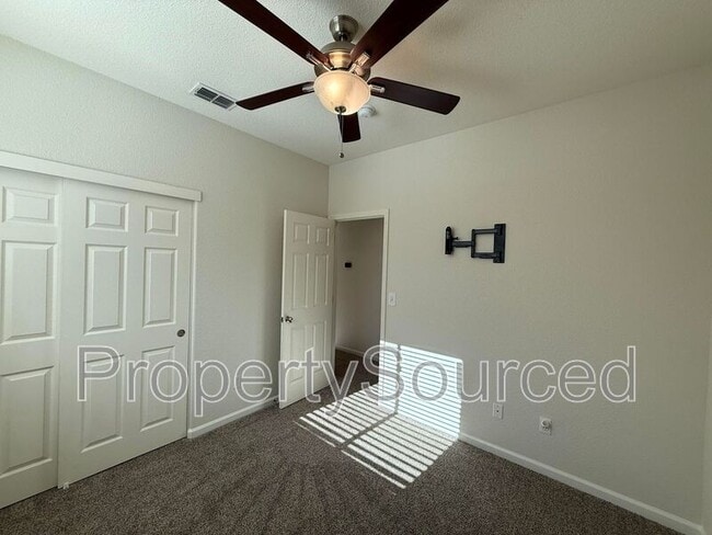 Building Photo - 1720 Dalia Ln