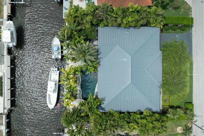 Building Photo - 940 Greenbriar Dr