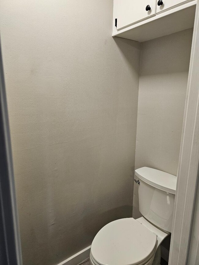 Building Photo - 102 North St