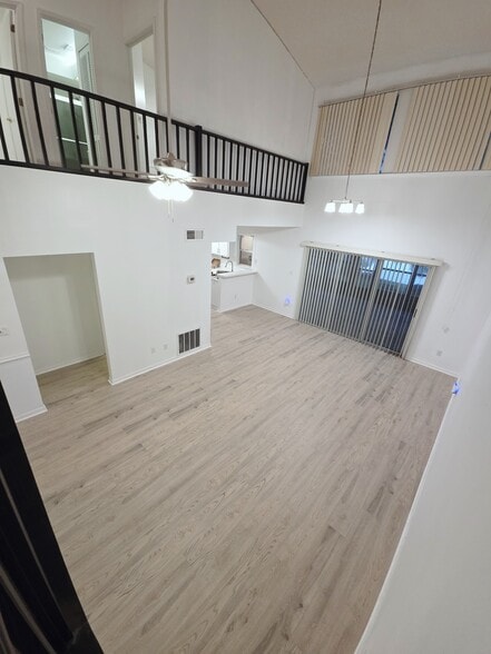 Building Photo - 237 S Wilderness Pt