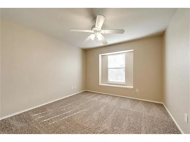 Building Photo - 9117 Newport Ln