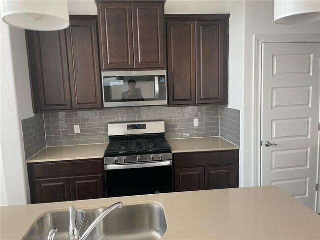 Building Photo - 300 Staunton Dr