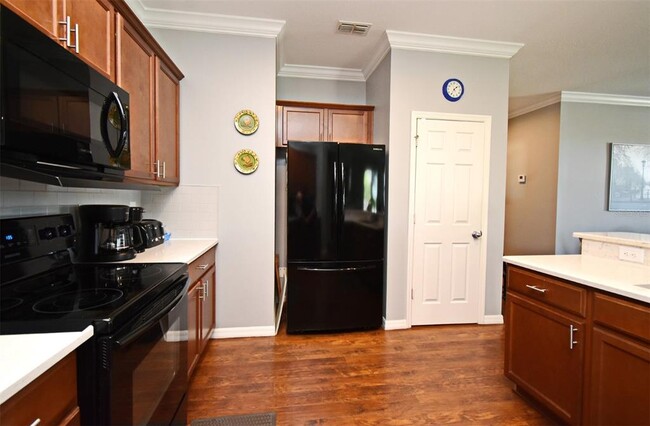 Building Photo - 11235 Wishing Well Ln