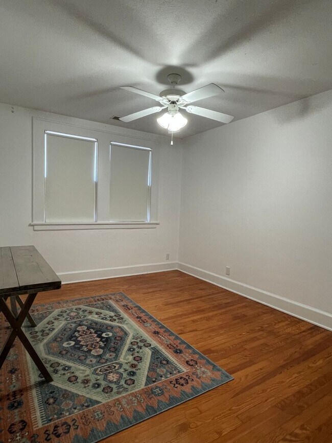 Building Photo - Wagener Terrace Townhome Unit!