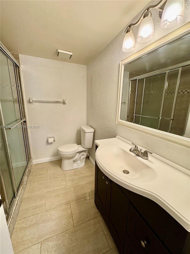 Building Photo - 110 Gardens Dr