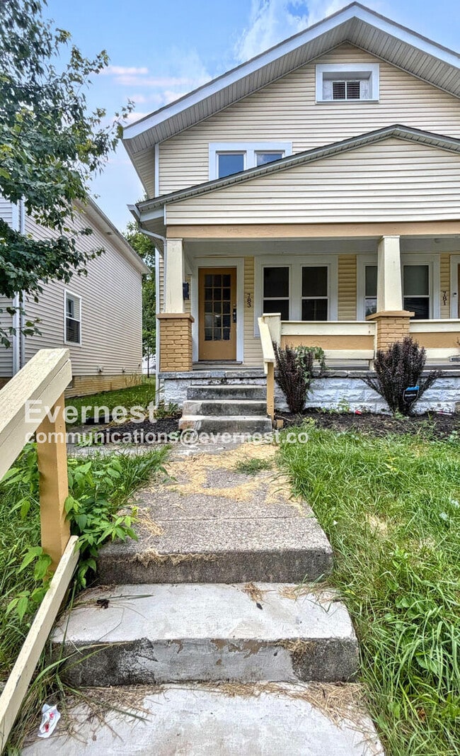 Building Photo - 783 Seymour Ave