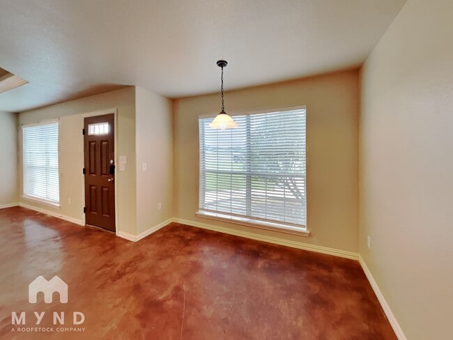 Building Photo - 104 Jolin Ln
