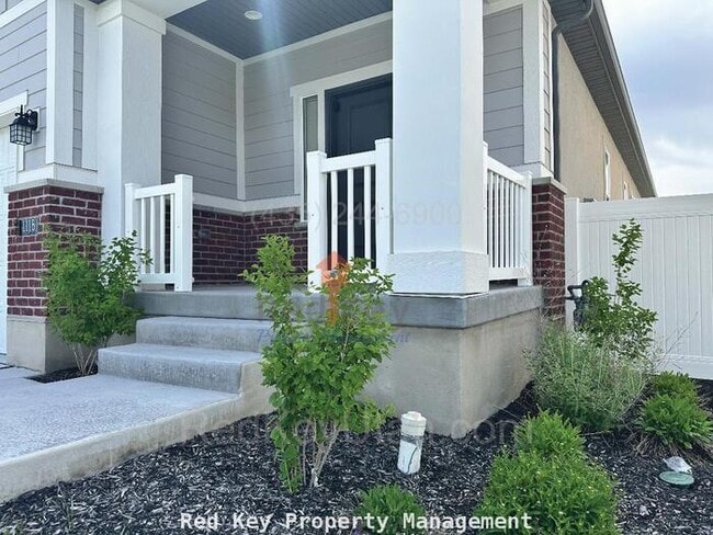 Building Photo - Osprey Dr. Single Family Home