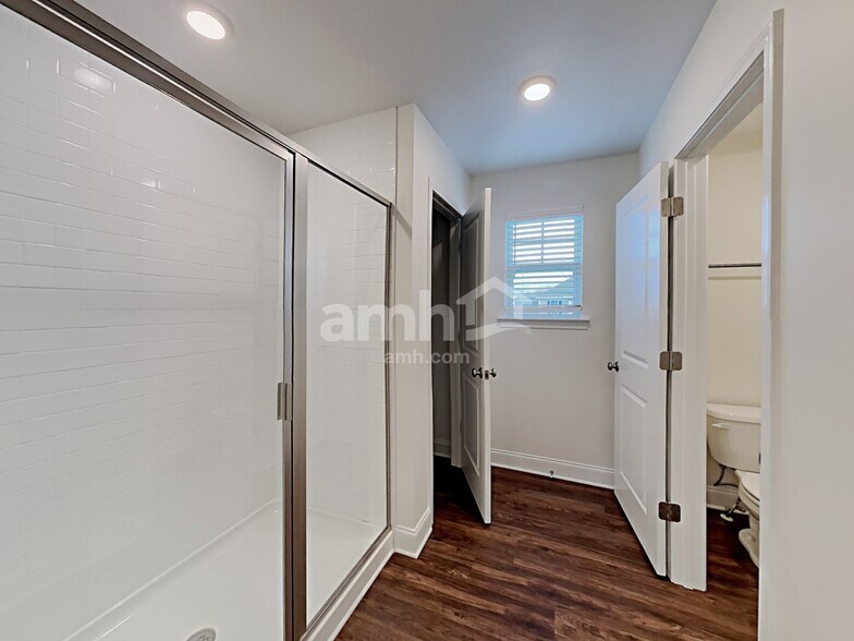 Building Photo - 4860 Chutney Dr