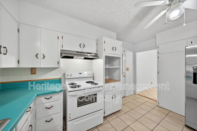 Building Photo - 7590 New Sulphur Springs Rd