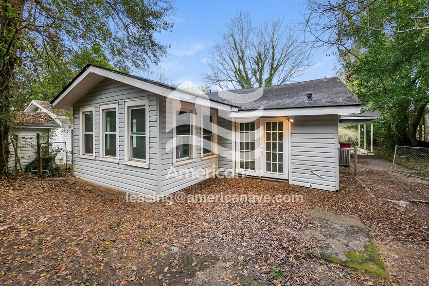 Building Photo - 980 North Ave