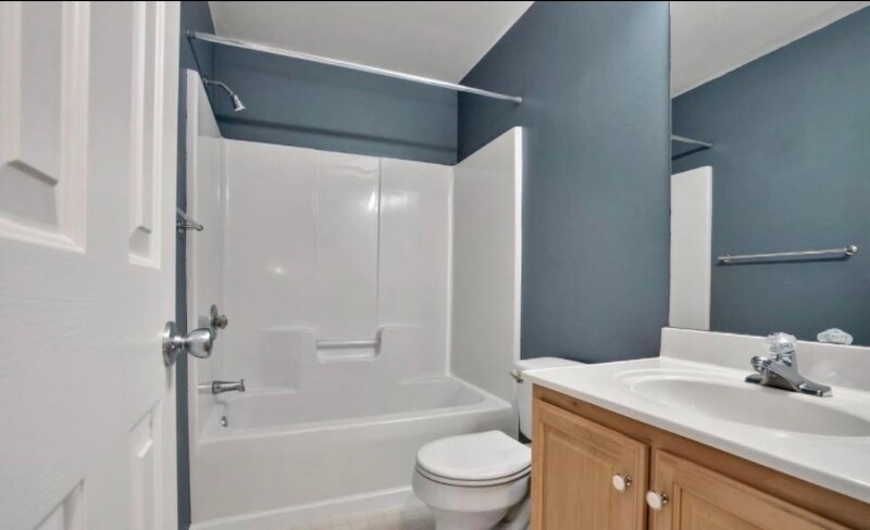 Building Photo - 28 Sweetland Ct