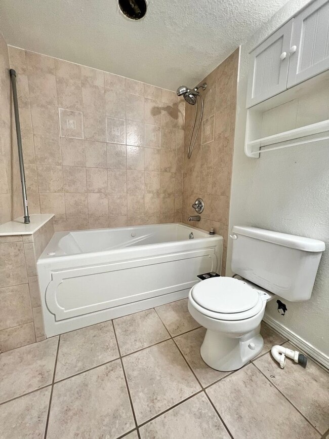 Building Photo - Spacious 4 Bed, 3.5 Bath Home with Finished Basement in South Fort Collins!