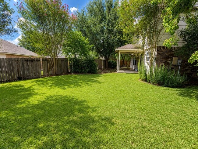 Building Photo - 9607 Memorial Crossing Ct