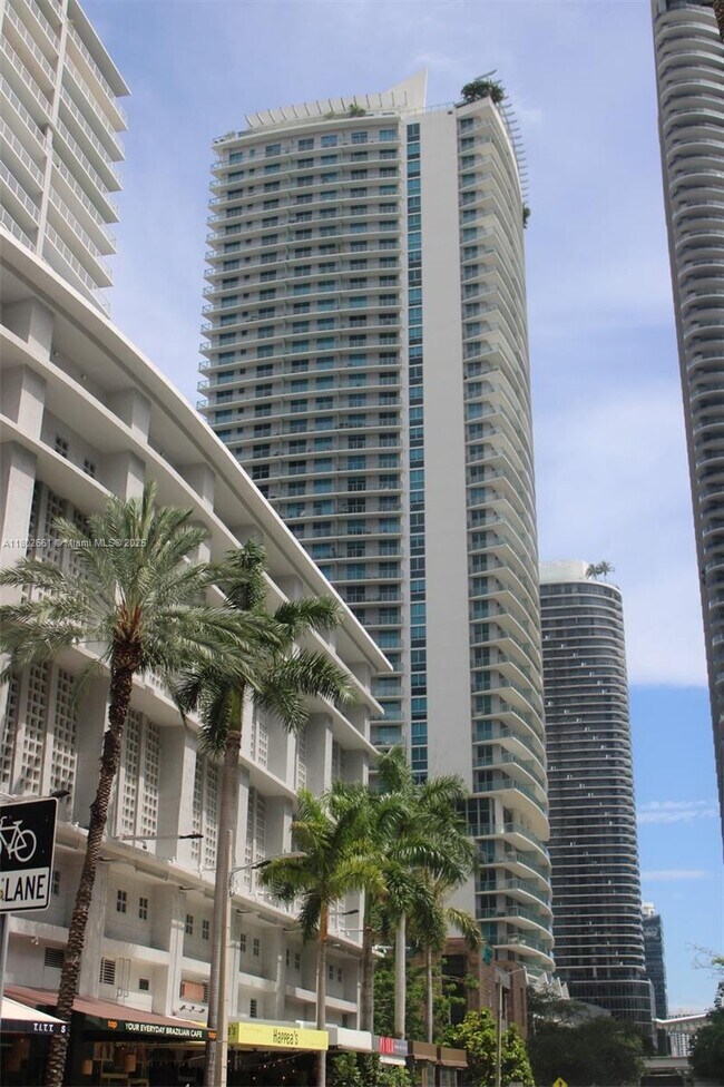 Building Photo - 1100S S Miami Ave