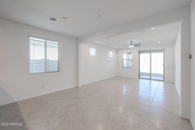 Building Photo - 13554 W Shifting Sands Dr