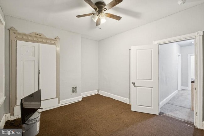 Building Photo - 1316 W Clementine St