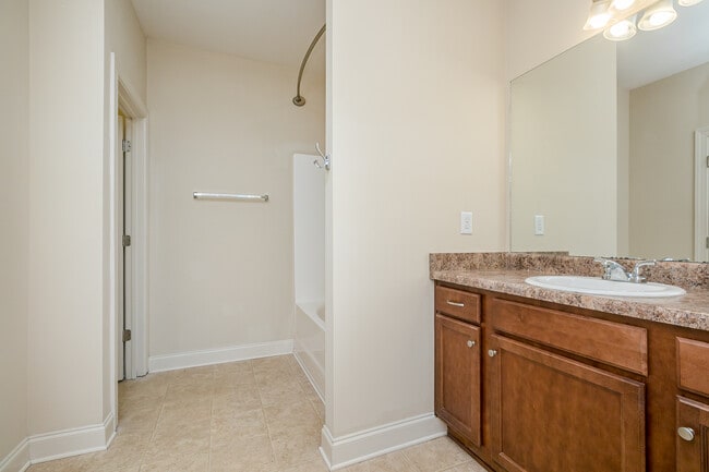 Building Photo - 948 Erika Ln