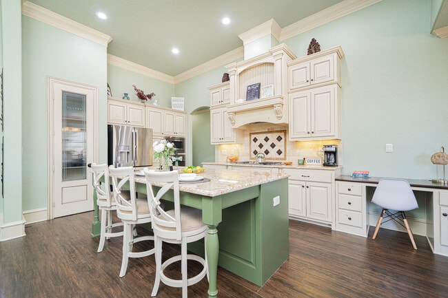 Building Photo - 1610 Olympic Drive