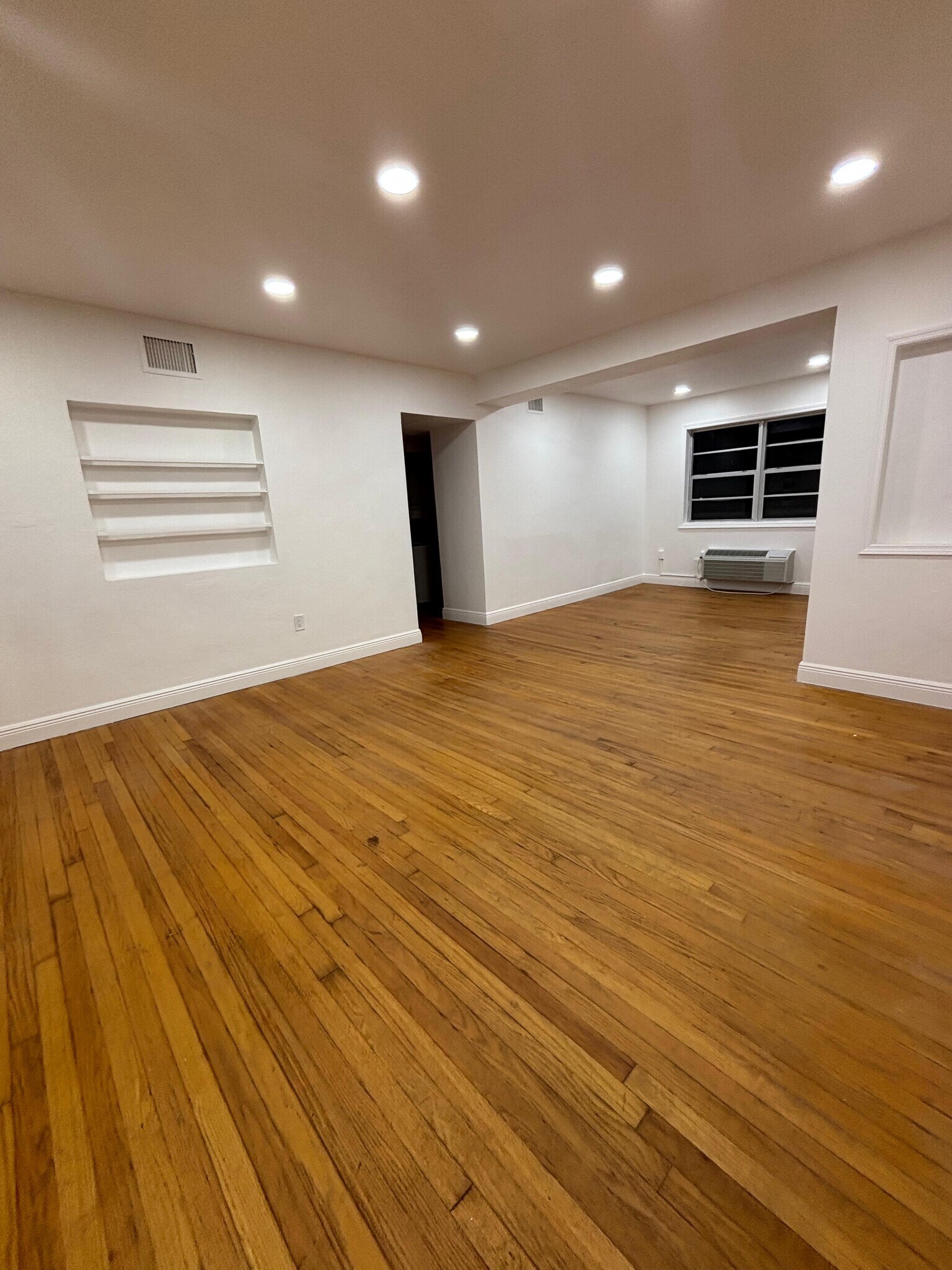 Building Photo - 795 84th St