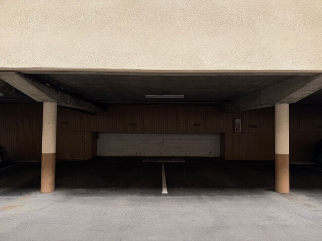 Building Photo - 4098 Valeta St